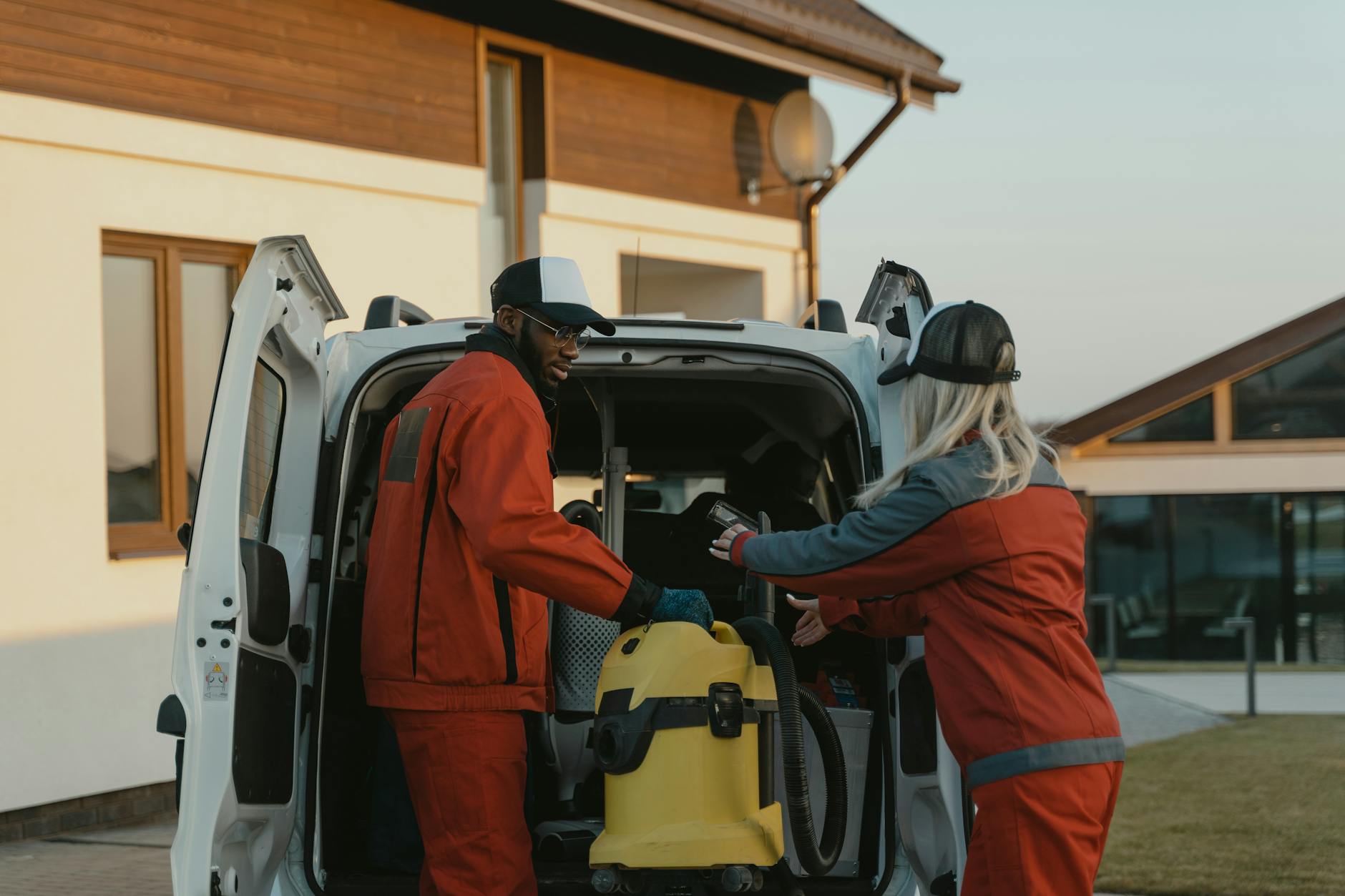 Best Field Service Software for Small Teams in 2026
