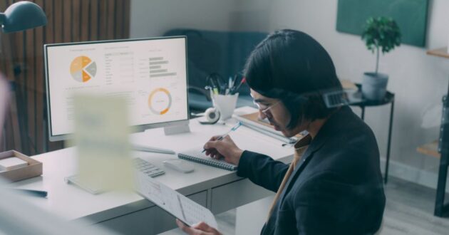 AI Workflow for Reviewing Customer Surveys in 2026